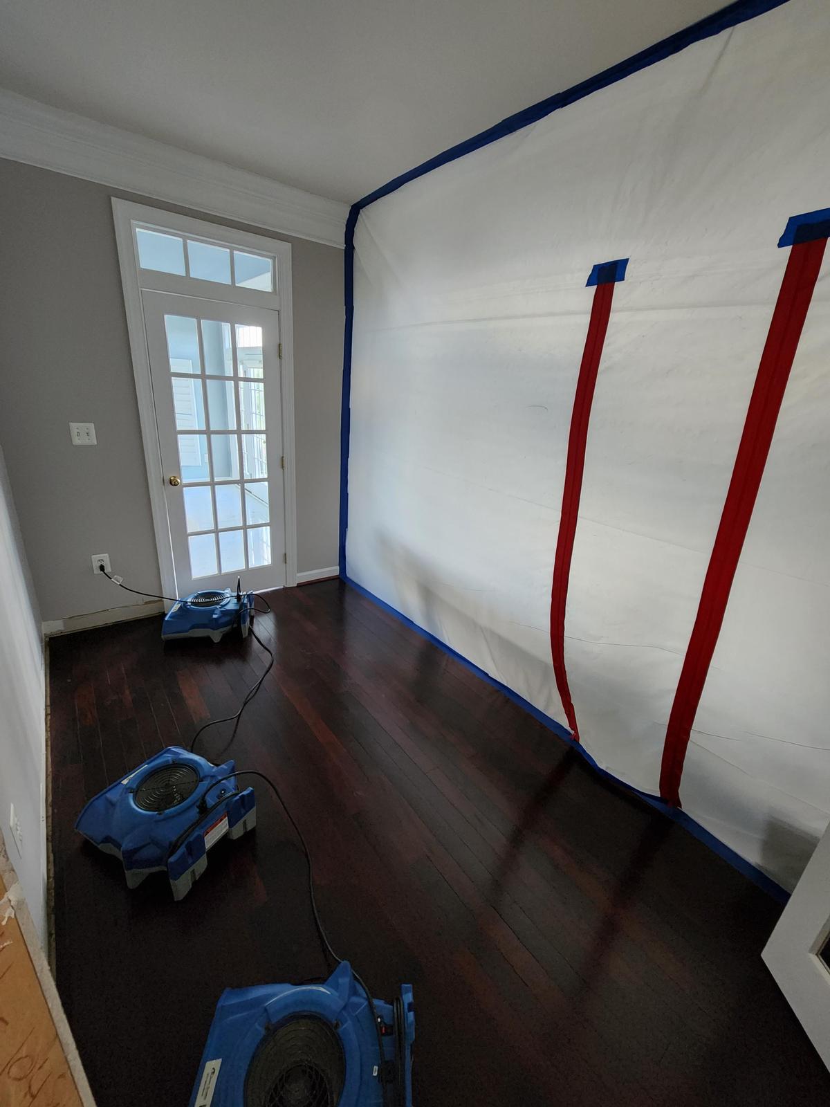 Water damage cleanup in a Maryland home